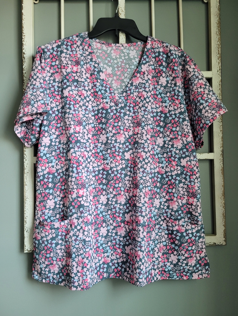 GT Performance, V-Neck Scrub Top With 2 Front Pockets, XLarge